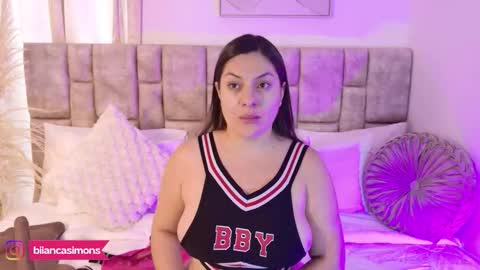   online show from October 19, 2025, 3:01 pm