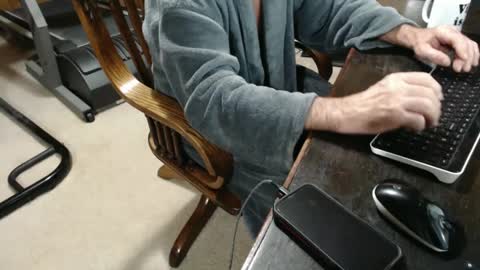 billy471 online show from December 6, 2024, 11:22 am