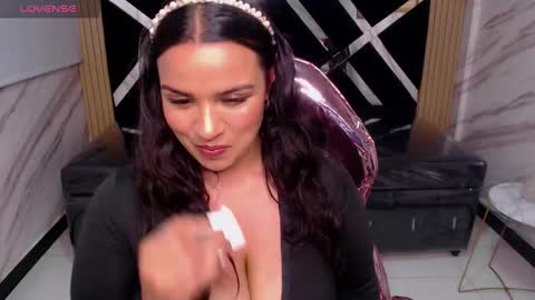 Live 1000pm 600am COLOMBIAN HOUR online show from March 11, 2025, 4:32 am