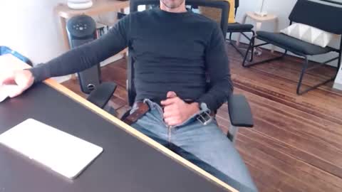 Snapshot of bisexy_man chatting on October 28, 2025, 2:20 pm bisexy_man online show from October 28, 2025, 2:20 pm