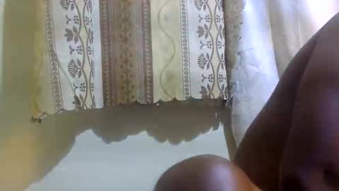 Snapshot of bitchcam_ chatting on November 12, 2025, 10:15 am bitchcam_ online show from November 12, 2025, 10:15 am