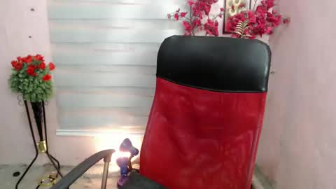 bitchtaylor online show from December 21, 2024, 7:35 am