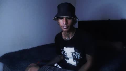 Snapshot of black_firex chatting on September 30, 2025, 7:52 pm black_firex online show from September 30, 2025, 7:52 pm