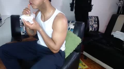 black_hot26 online show from October 21, 2025, 4:19 pm