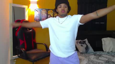 black_king_241 online show from February 23, 2025, 3:18 pm