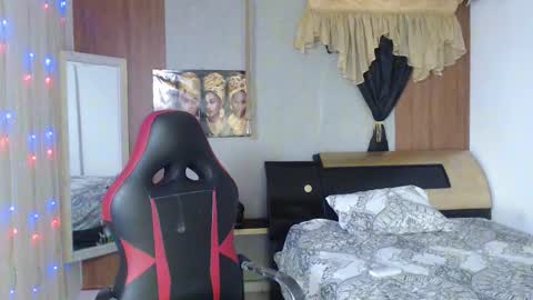 black_king_241 online show from October 15, 2025, 3:39 am