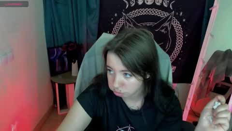  Black Kittie    Wednesday - 1300 - 1900 GMT help me get 100 thumbs up online show from September 11, 2025, 12:27 pm