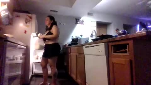 Snapshot of black_n_white69 chatting on March 11, 2025, 5:27 am SmokedOut480 online show from March 11, 2025, 5:27 am