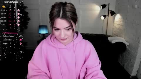 Mon Mon online show from November 8, 2025, 2:56 am