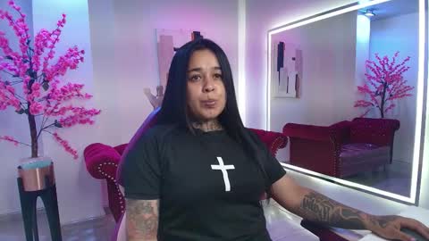 Rousse  online show from November 18, 2025, 3:23 am