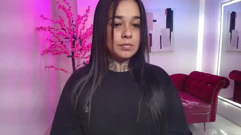 Rousse  online show from November 30, 2025, 4:05 am