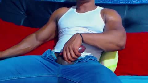 duglas online show from December 12, 2024, 6:53 pm