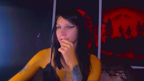 Kristin online show from October 19, 2025, 8:48 am