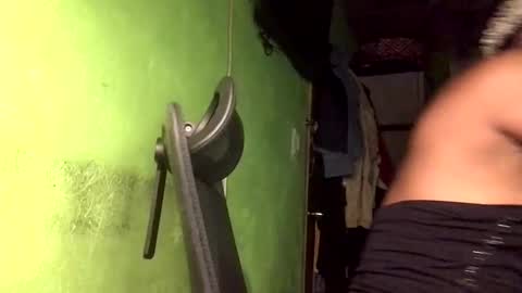 Crystal online show from November 5, 2025, 4:34 am