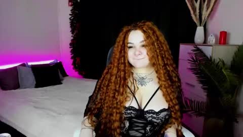 Elise online show from January 13, 2025, 4:08 pm