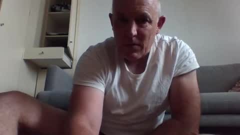 Snapshot of blackdog71 chatting on March 2, 2025, 6:05 am blackdog71 online show from March 2, 2025, 6:05 am