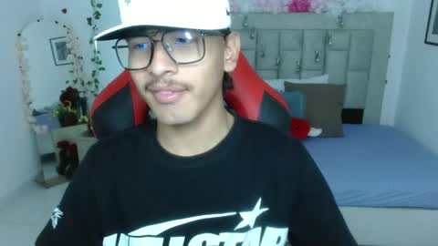 Snapshot of blackfox_desire chatting on May 7, 2026, 6:57 pm mateo online show from May 7, 2026, 6:57 pm