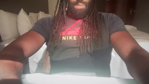 Snapshot of blackmuscles77 chatting on February 19, 2026, 6:48 pm blackmuscles77 online show from February 19, 2026, 6:48 pm