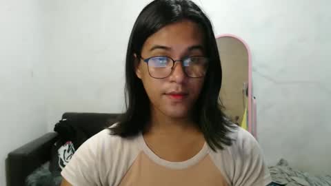 Ellez online show from December 28, 2024, 7:01 pm