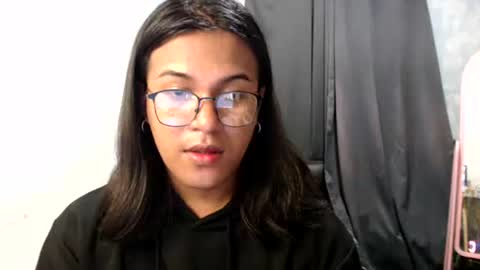 Ellez online show from October 11, 2025, 5:44 pm