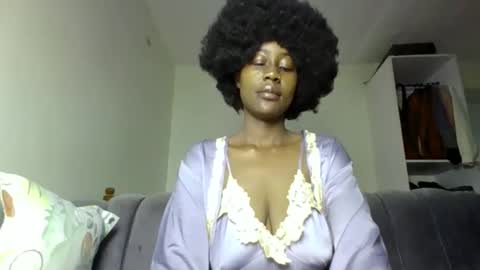 Snapshot of blackprincess25 chatting on February 6, 2026, 1:54 am Lorraine online show from February 6, 2026, 1:54 am