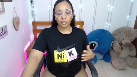 Snapshot of blackqueen_18 chatting on December 10, 2024, 3:30 am blackqueen_18 online show from December 10, 2024, 3:30 am