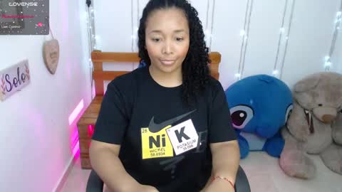 Snapshot of blackqueen_18 chatting on December 11, 2024, 4:28 am blackqueen_18 online show from December 11, 2024, 4:28 am