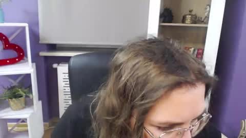 Z O E Y online show from January 21, 2025, 5:27 am