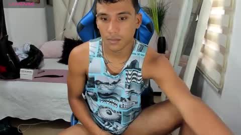 Snapshot of blacksex_boy chatting on December 19, 2024, 6:12 pm Marlon online show from December 19, 2024, 6:12 pm