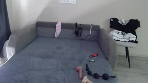 blaire 18 online show from February 15, 2025, 8:11 am