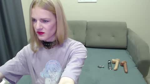 blaire 18 online show from February 18, 2025, 5:42 am