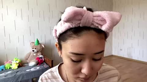 Mila online show from March 20, 2026, 8:19 am