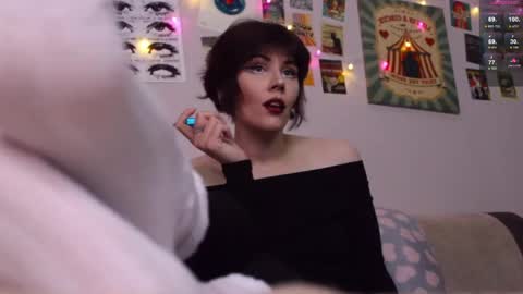 Britney online show from April 15, 2026, 4:03 pm