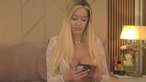 Blanche online show from December 20, 2025, 2:35 pm