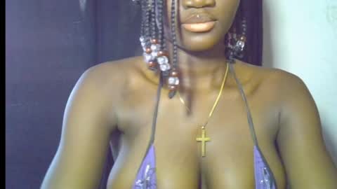 nikky00 online show from May 11, 2026, 10:21 am