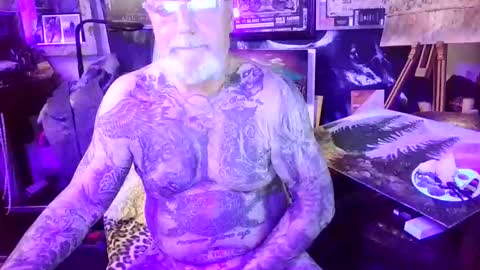 blindsurfer780299 online show from April 7, 2026, 5:19 am