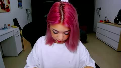 Nicole online show from December 3, 2024, 7:10 am