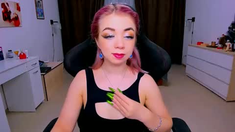 Nicole online show from January 14, 2025, 3:53 am