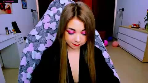 Nicole online show from March 10, 2025, 6:16 am