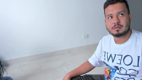 Snapshot of blissroom chatting on March 3, 2025, 1:42 pm blissroom online show from March 3, 2025, 1:42 pm