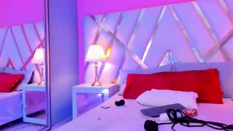 Snapshot of blissroom chatting on October 21, 2025, 6:03 am blissroom online show from October 21, 2025, 6:03 am