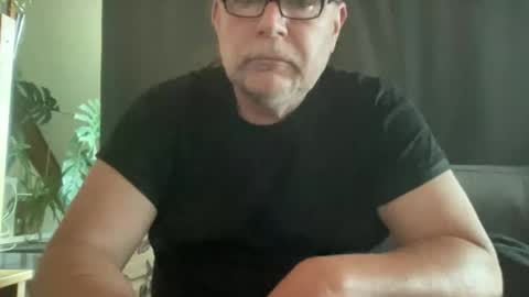 BlIdoL online show from June 8, 2026, 5:52 am