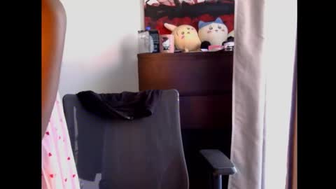 Snapshot of bloggirllaurel chatting on February 14, 2026, 6:59 pm bloggirllaurel online show from February 14, 2026, 6:59 pm