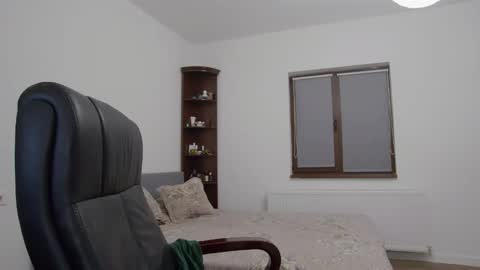 blonde4pasion online show from December 5, 2024, 5:04 am