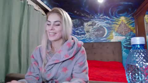 blonde4pasion online show from January 22, 2025, 8:38 pm