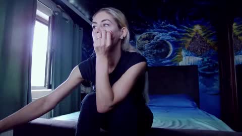 blonde4pasion online show from September 12, 2025, 5:40 am