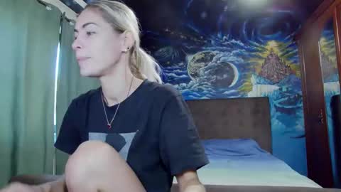 blonde4pasion online show from September 27, 2025, 5:01 am