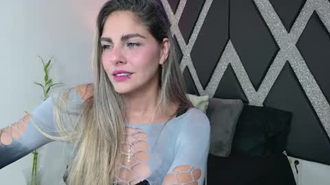alejandra online show from June 8, 2026, 5:08 am