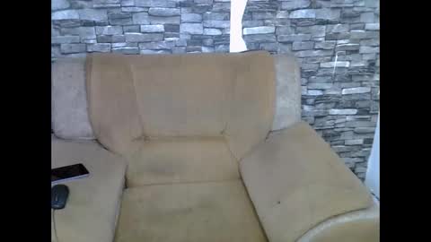 blonde_creamy online show from March 17, 2026, 5:33 am