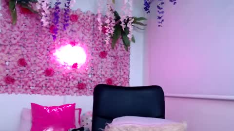 blonde_squirt_ online show from February 15, 2025, 12:54 pm